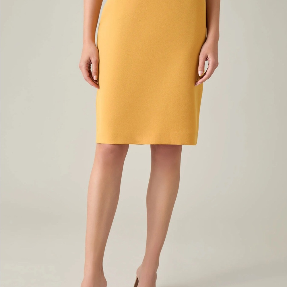 Kasper Skirt size 14 Classic Straight Pencil Knee Skirt in Butterscotch